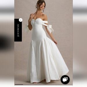 Elegant White Sweetheart Off-the-Shoulder Bridal Gown